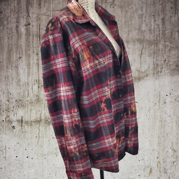 Custom Flannel Shacket, Campfire and Horror Stories, Heavyweight Button-Down XL - Picture 6 of 8